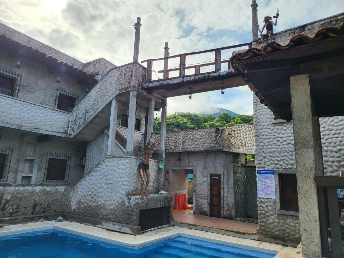 Hostal Casa De Las Gargolas Amapala المظهر الخارجي الصورة