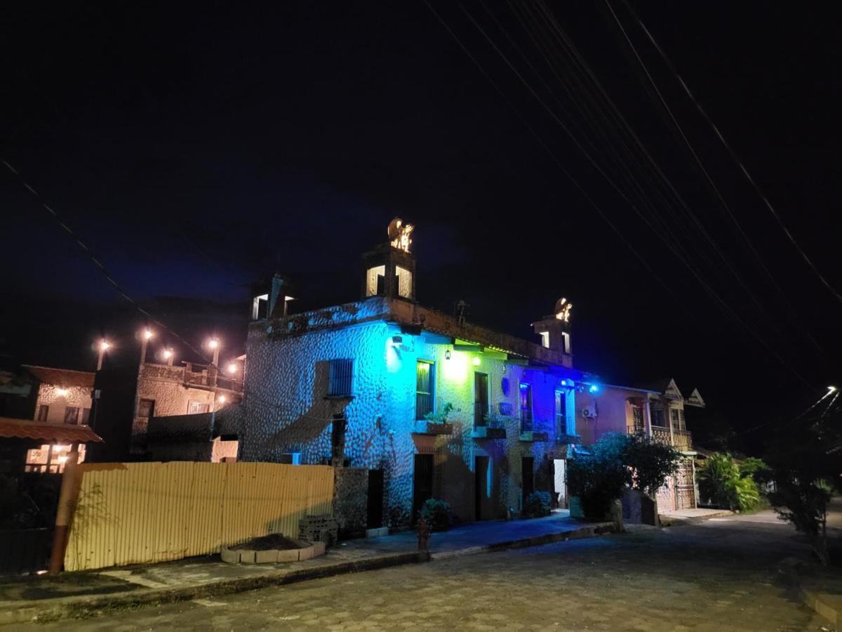Hostal Casa De Las Gargolas Amapala المظهر الخارجي الصورة