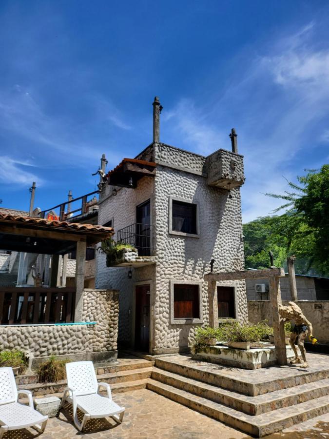 Hostal Casa De Las Gargolas Amapala المظهر الخارجي الصورة