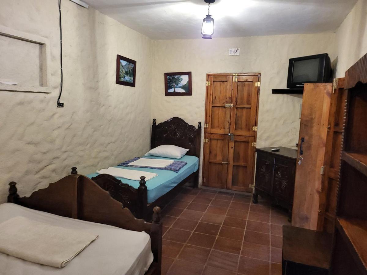 Hostal Casa De Las Gargolas Amapala المظهر الخارجي الصورة