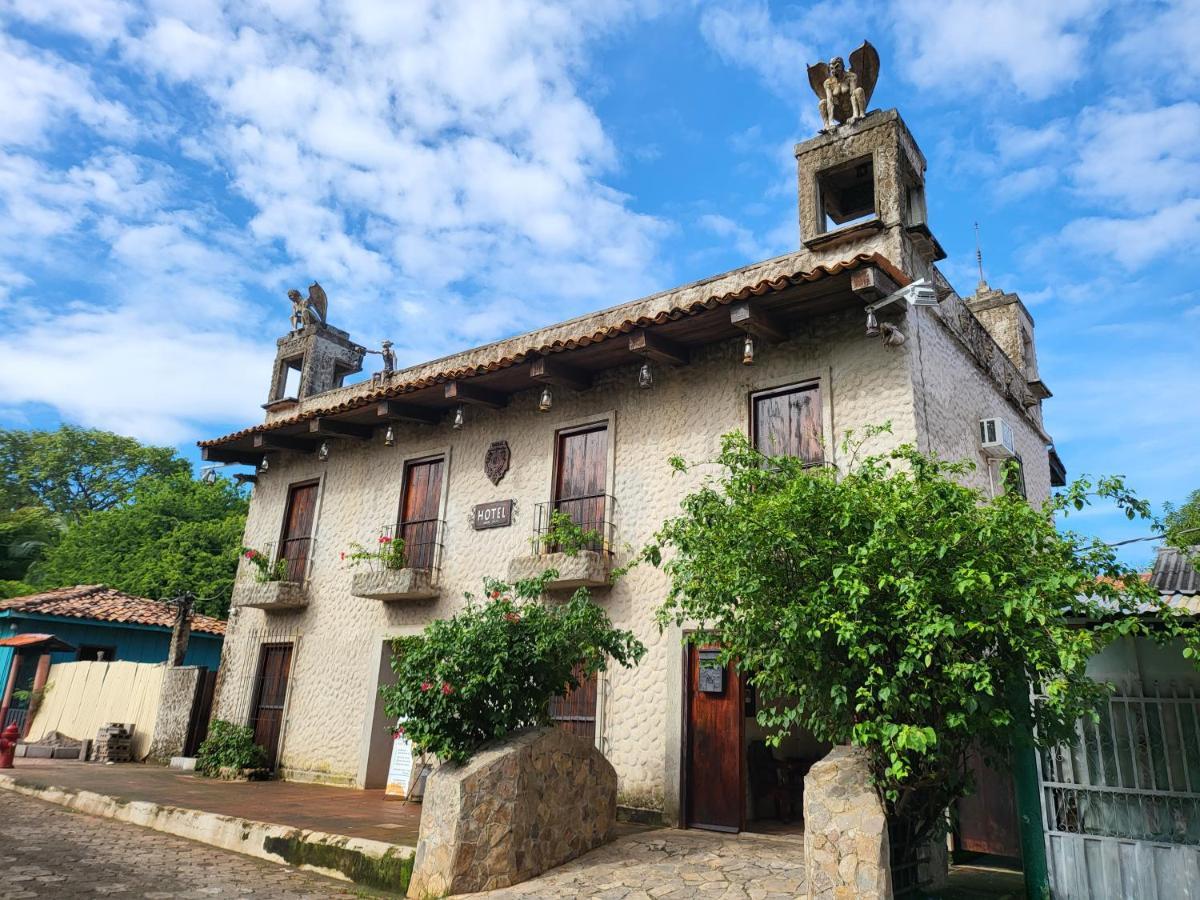 Hostal Casa De Las Gargolas Amapala المظهر الخارجي الصورة