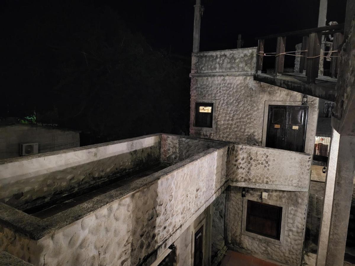 Hostal Casa De Las Gargolas Amapala المظهر الخارجي الصورة